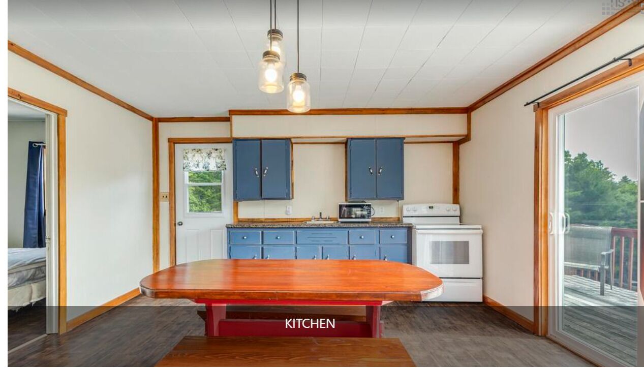 Four à micro-ondes, un four, surface de cuisson