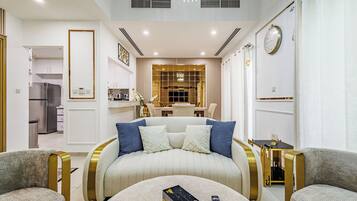 Télévision LED de 64 pouces avec chaînes numériques