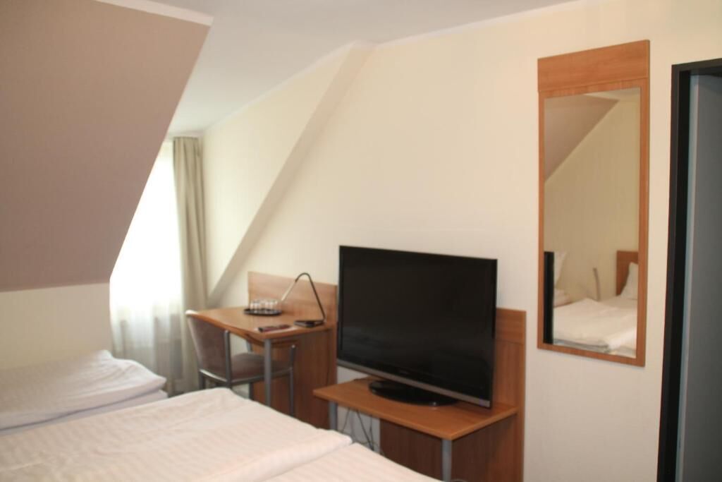 Standard Double Room, City View | Desk, laptop workspace, free WiFi