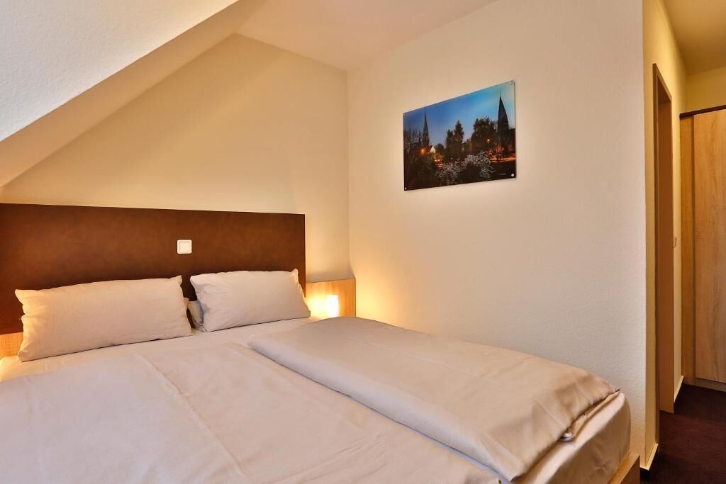 Habitación doble estándar, vista a la ciudad | Escritorio, espacio para trabajar con laptop y wifi gratis 