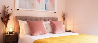 Railway Cottage - family and dog friendly - near Aviemore