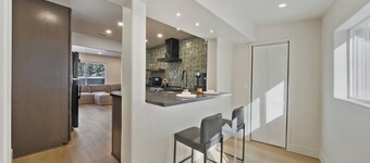 Modern 3BR Tahoe Retreat: Walk to Heavenly, Beach & Casinos: Pet Friendly