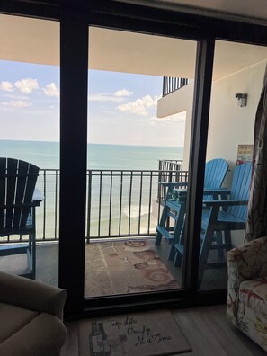 Interior - Direct Oceanfront Paradise: Private Bacony & On-Site Beach Bar at Royal Garden! (Murrells Inlet)