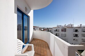 Property grounds - Spacious apartment in the heart of Albufeira (Albufeira)