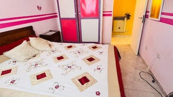 2 camere, ferro/asse da stiro, accesso a Internet, lenzuola