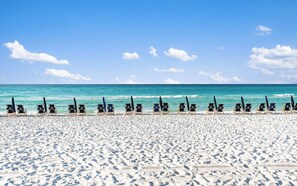 Beach - Safe Harbor + Carriage House in Watercolor & Bikes + Under New Management! (Santa Rosa Beach)