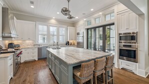 Fridge, microwave, oven, stovetop - WaterColor Stunner/Pool! Winter Snowbird Available (Santa Rosa Beach)