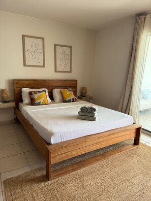 Iron/ironing board, Internet, bed sheets - Spacious  studio in peaceful Fort-de-France with AC (Fort-de-France)