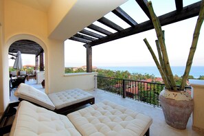 Property grounds - Summer Special 10% off Ocean View Penthouse in Esperanza Resort (Cabo San Lucas)