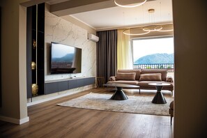 奢华顶层房, 山景 | 起居区