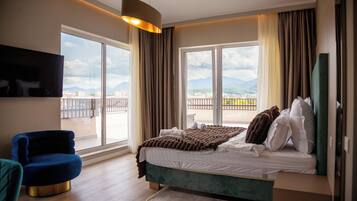 Luxury Penthouse, Mountain View