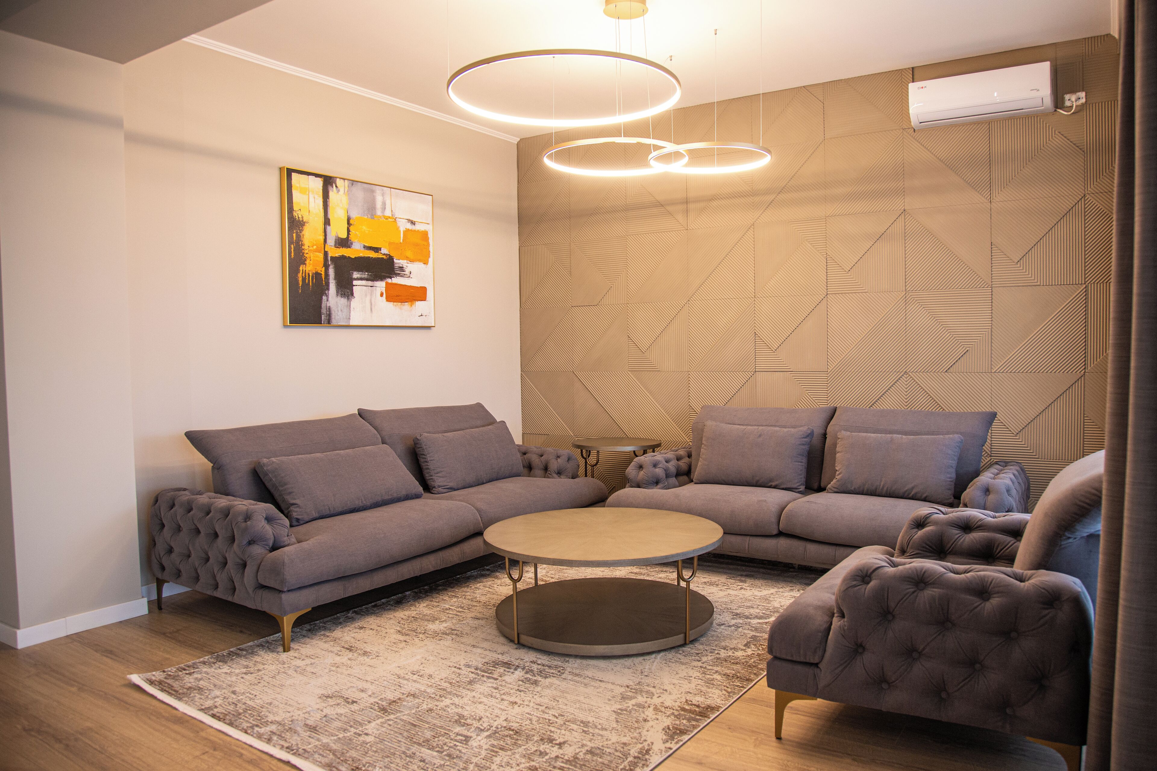 Luxury Penthouse, Mountain View | Living area