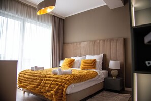 Luxury Penthouse, Mountain View | Iron/ironing board, free WiFi - TampaView ApartHotel (Brașov)