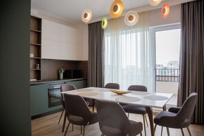 Luxury Penthouse, Mountain View | Dining - TampaView ApartHotel (Brașov)