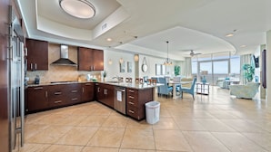 Private kitchen - Turquoise Place 405C (Orange Beach)