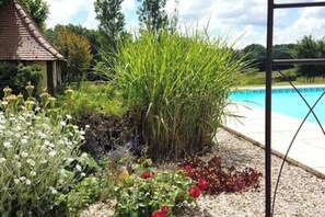 Pool - C'est May Cottage - Charm, privacy and serenity in the heart of the Dordogne (Bourniquel)