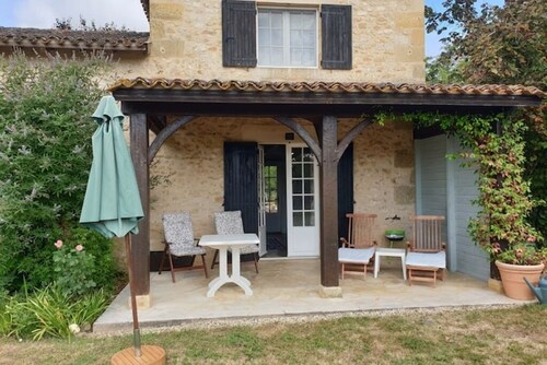 Chalet romantique pour couples en Dordogne avec piscine