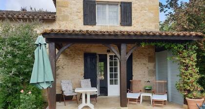 Chalet romantique pour couples en Dordogne avec piscine