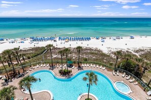 On the beach - Freshly Renovated Beachfront Condo w/ Pools Near Pier Park (Panama City Beach)