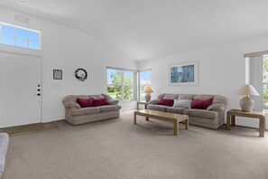 Smart TV, video games - 2974 Family-Friendly 3-Bedroom Pool Home (Kissimmee)