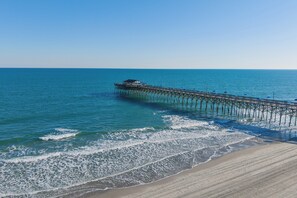 On the beach - 3 BR, Ocean Front Condo, Shared Pool - Sand Dollar 302 (Murrells Inlet)