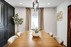 Dining - Central Midland Modern Retreat (Midland)