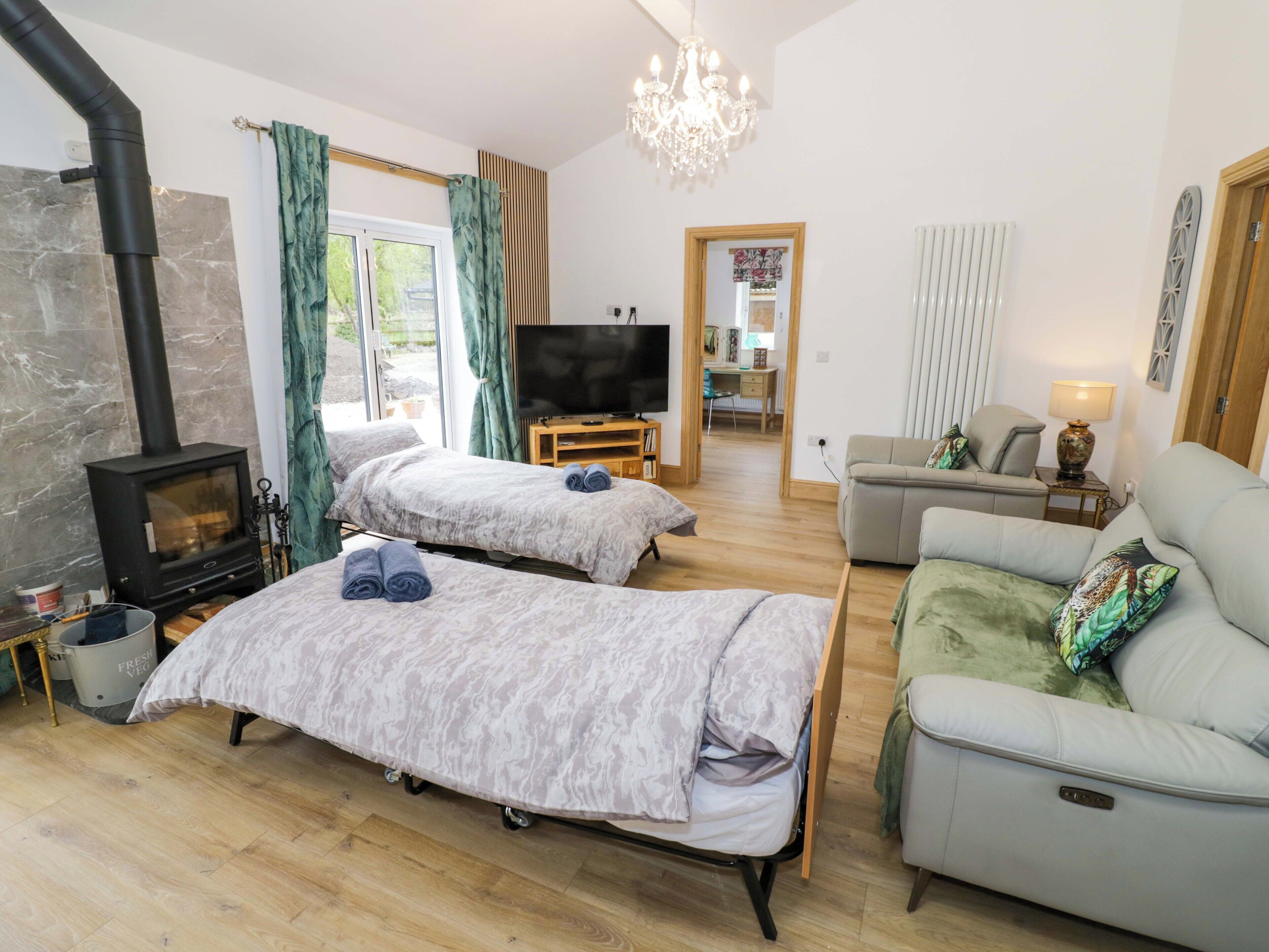 Cottage | 1 bilik tidur, dihias secara berasingan 