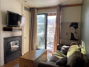 TV connectée, cheminée