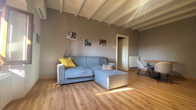 Comfy apartment for short holidays or work stays