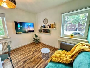 TV - Complete All Inclusive Apartment+Netflix (Wilhelmshaven)