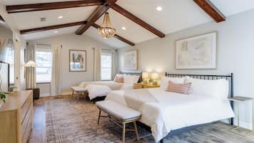 3 bedrooms, iron/ironing board, free WiFi, bed sheets