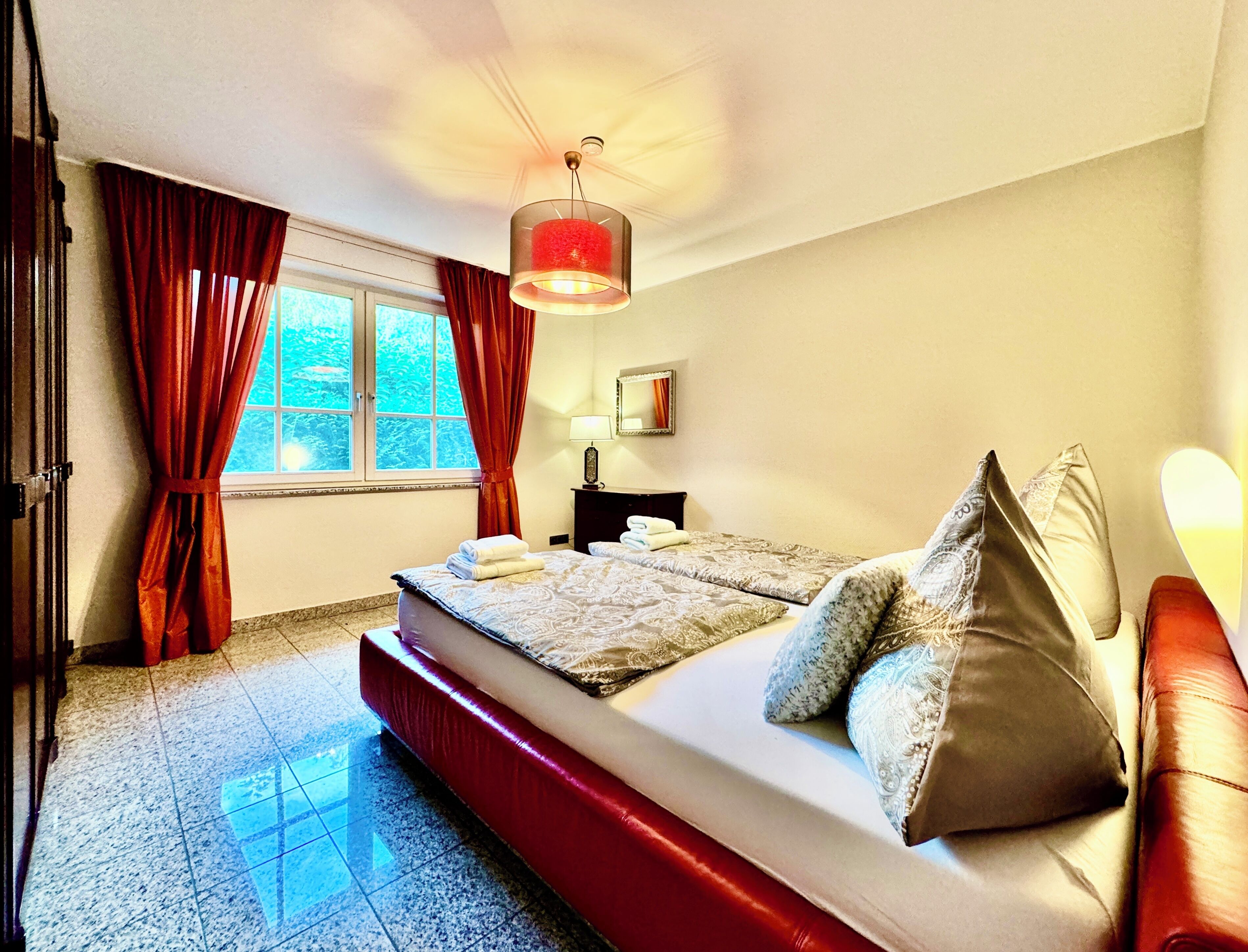 3 habitaciones, tabla de planchar con plancha y wifi gratis 