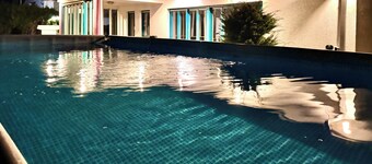 Gelsenkirchen Ferienwohnung für 8P mit Pool Garten