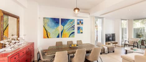 Repas dans la chambre