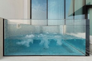 Deluxe Apartment, Balcony, City View | Spa - Exclusive Luxury Stay w Balcony Pool (Dubai)