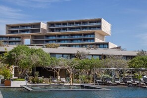 Pool - A beautiful Ocean View 1-bedroom condo at The Club at Solaz in Los Cabos, Mx!! (San José del Cabo)