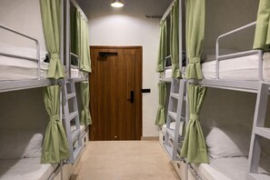 Free WiFi - Transit POD Stay (New Delhi)