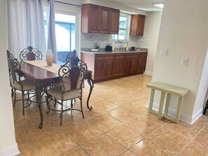 تناول الطعام