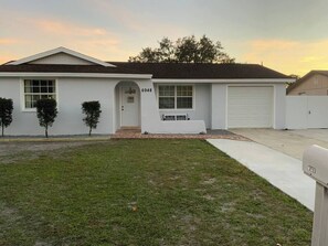 Exterior - Charming 1-bedroom house with AC in Port Richey (Port Richey)