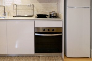 Microwave, oven, stovetop - A Window to Porto - Fabulous apartment by the River (Porto)