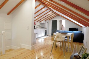 Interior - A Window to Porto - Fabulous apartment by the River (Porto)