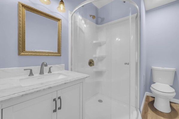 Shower, hair dryer, towels - Baytree 72 - Stunning 3 BR Condo (Little River)