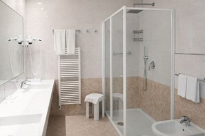 Bathroom - Hotel Lido   (Limone Sul Garda)