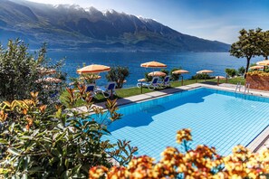 Pool - Hotel Lido   (Limone sul Garda)