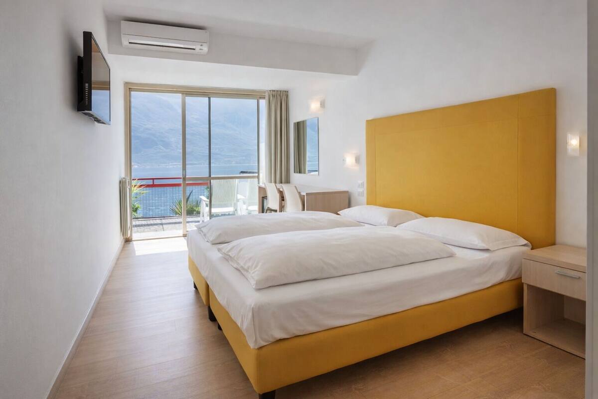 Superior Double Room, Balcony, Lake View | In-room safe, desk, free WiFi