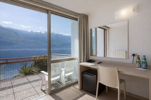 Superior Double Room, Balcony, Lake View | Interior - Hotel Lido   (Limone Sul Garda)
