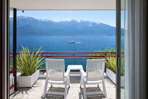 Standard Triple, balcony, lake view | Interior - Hotel Lido   (Limone Sul Garda)