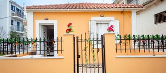Spacious 2 Bd Detached House in Kefalonia w Patio