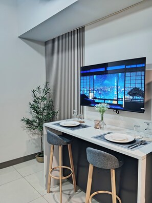Interior - Luxury 1BR McKinley | Fast Wifi | Pool & Gym | BGC & near NAIA (Taguig)