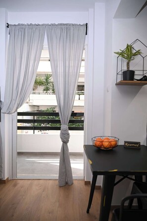 House | 1 bedroom, desk - Urban Loft by Neuvel (Athens)
